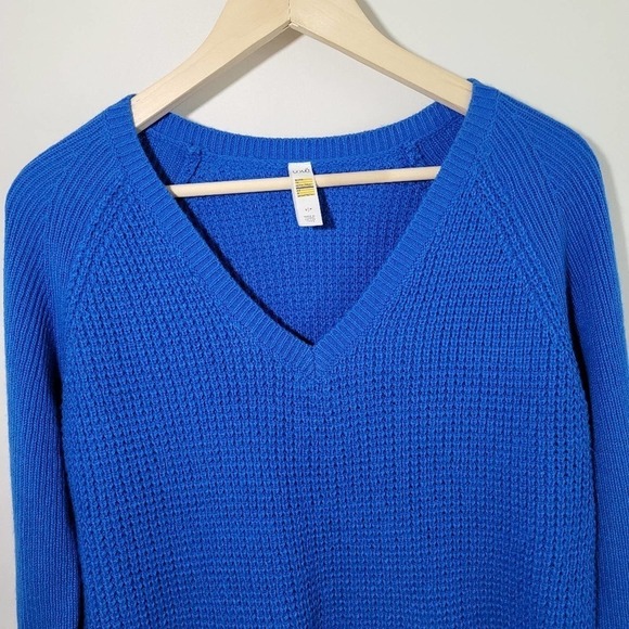 Lole Blue Wool Blend VNeck Kangaroo Pocket Sweater - Picture 2 of 12